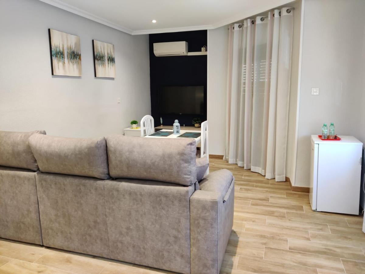 Duerme A Gusto - Tu Habitacion Acogedora En Torredonjimeno Exteriér fotografie